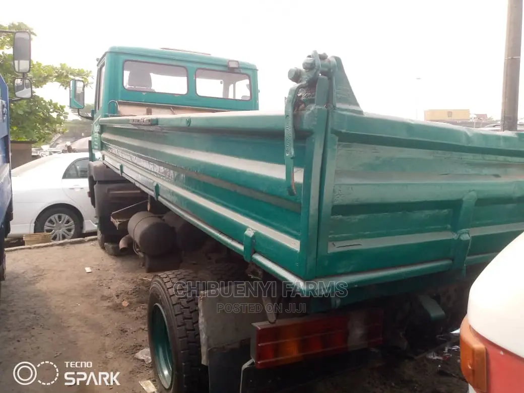 Mercedes’ 814 Tipper - Long Frame - Straight Engine