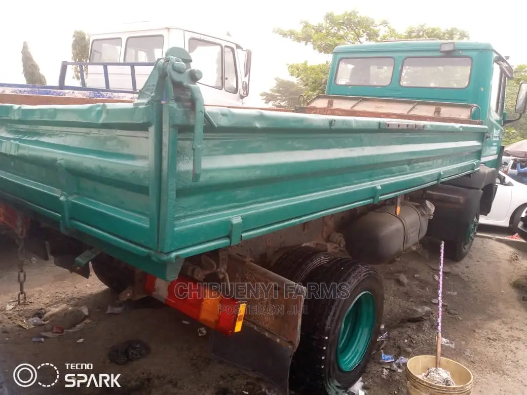 Mercedes’ 814 Tipper - Long Frame - Straight Engine
