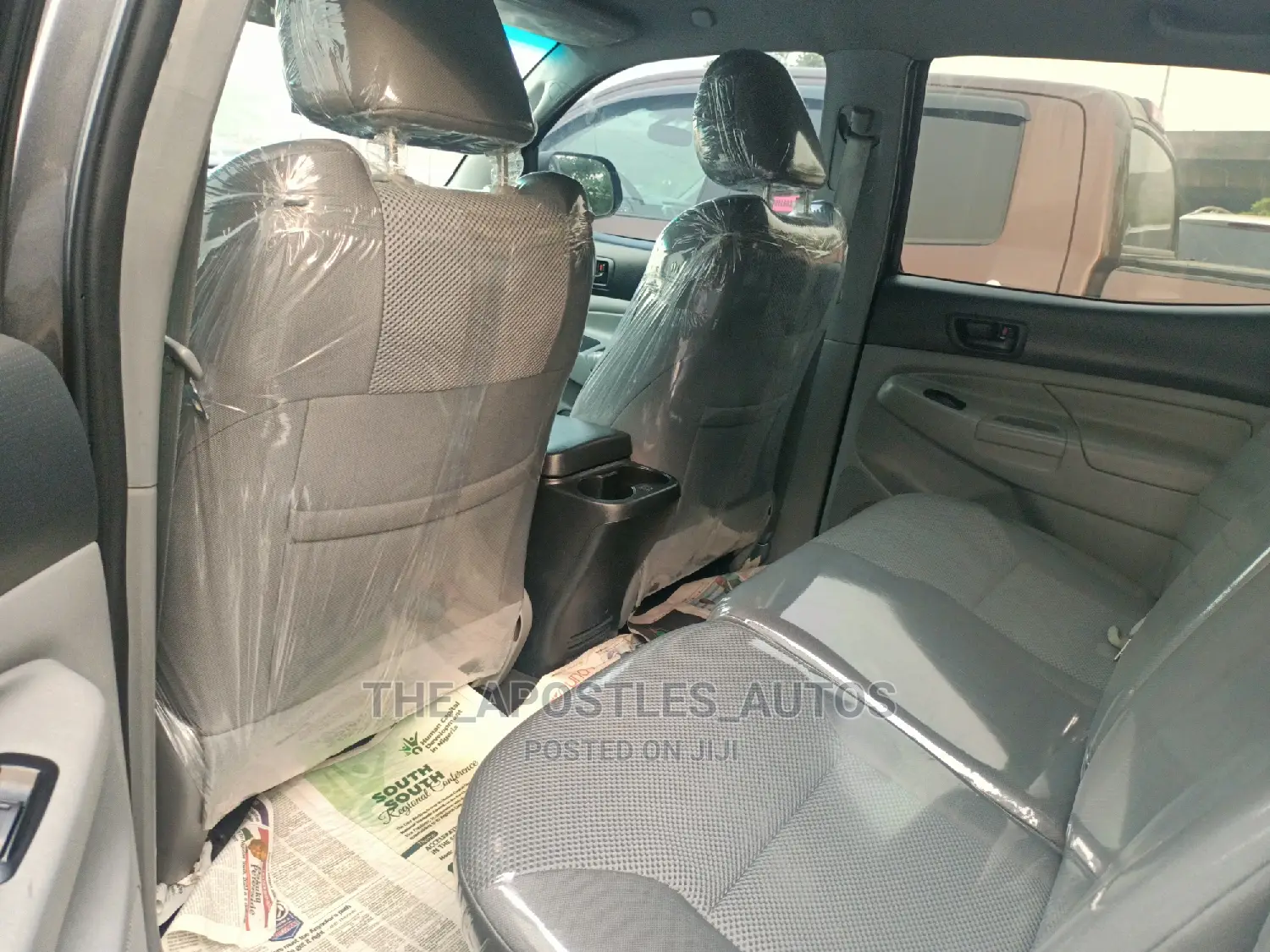 Toyota Tacoma V6 4dr Access Cab 4WD 6.1 ft. SB (4.0L 6cyl 5A) 2015 Gray