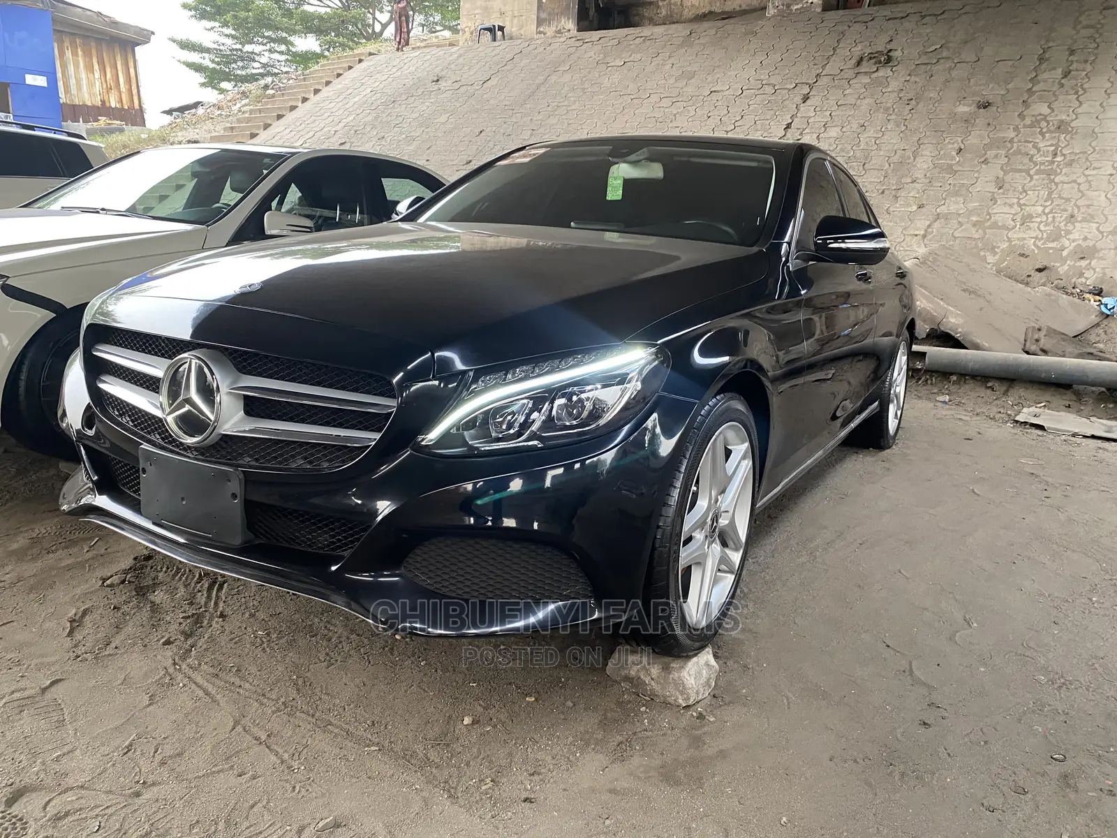 Mercedes-Benz C300 Luxury 4dr AWD 4Matic Sedan (2.0L 4cyl 7A) 2015
