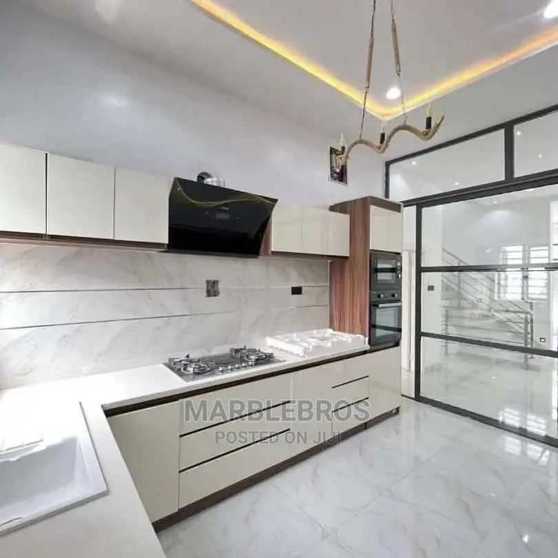 Kitchen Countertop Finishing Italian White Stone