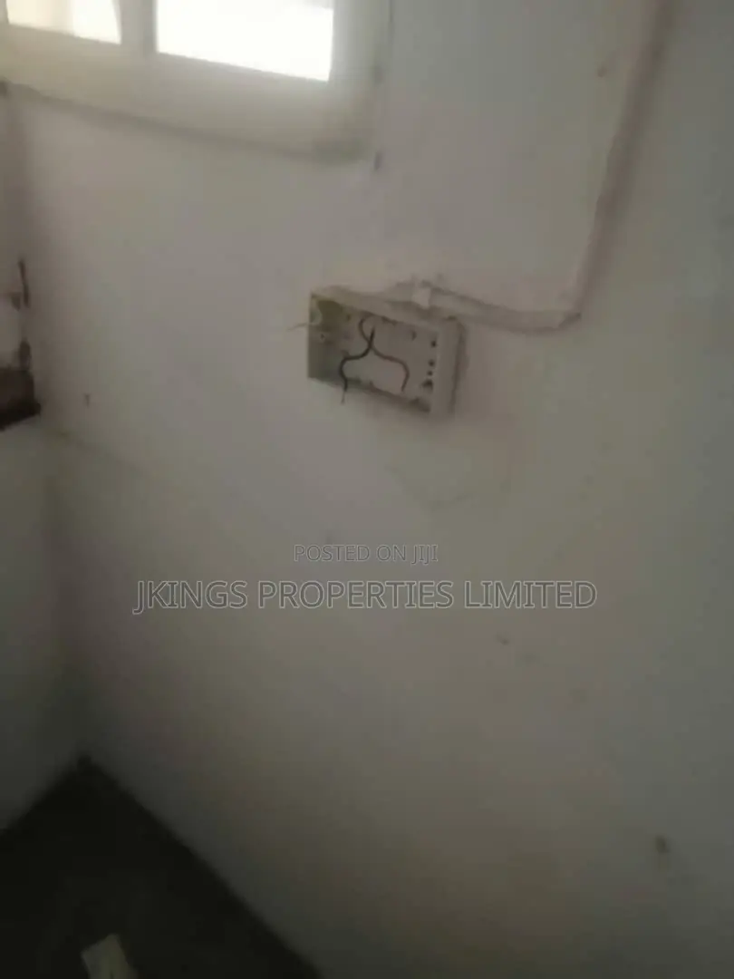 Studio Apartment in Lawanson for rent