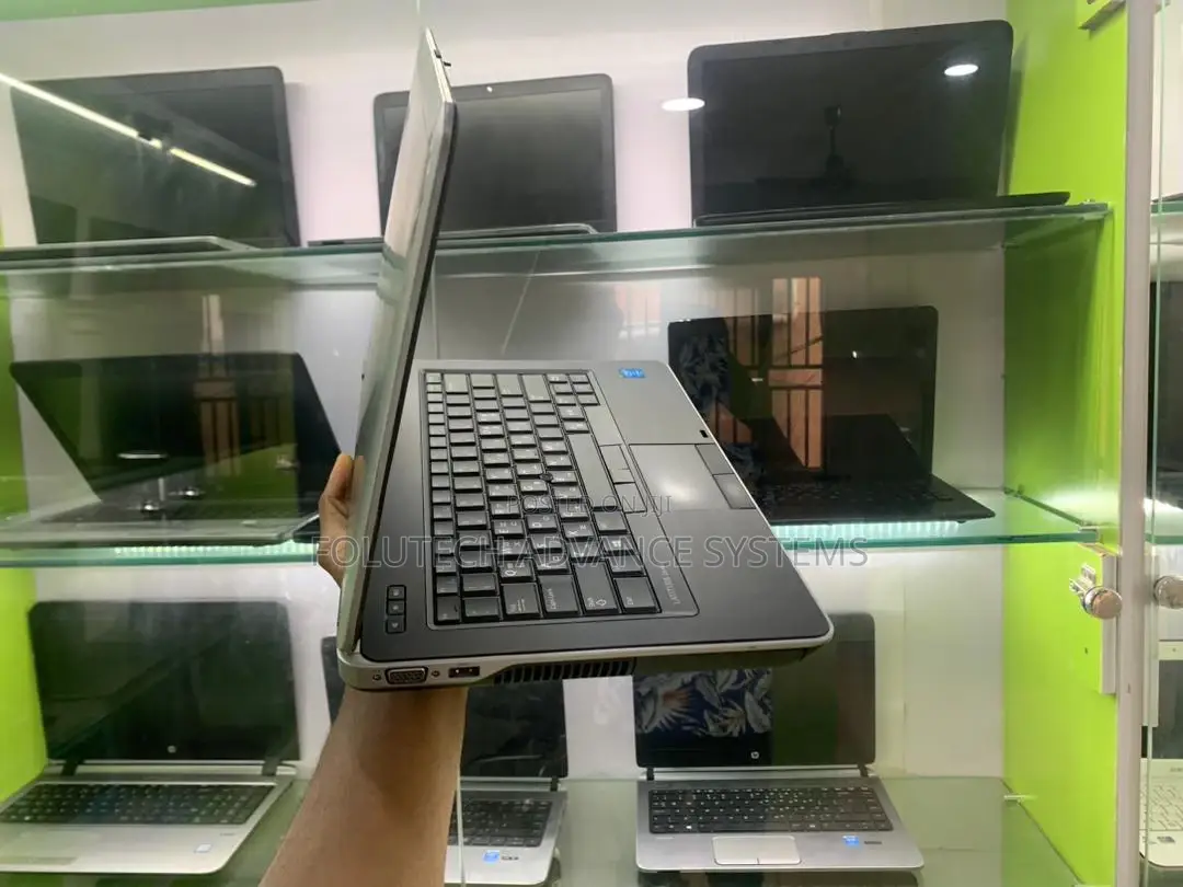 Laptop Dell Latitude E6440 8GB Intel Core I5 HDD+SSD 256GB