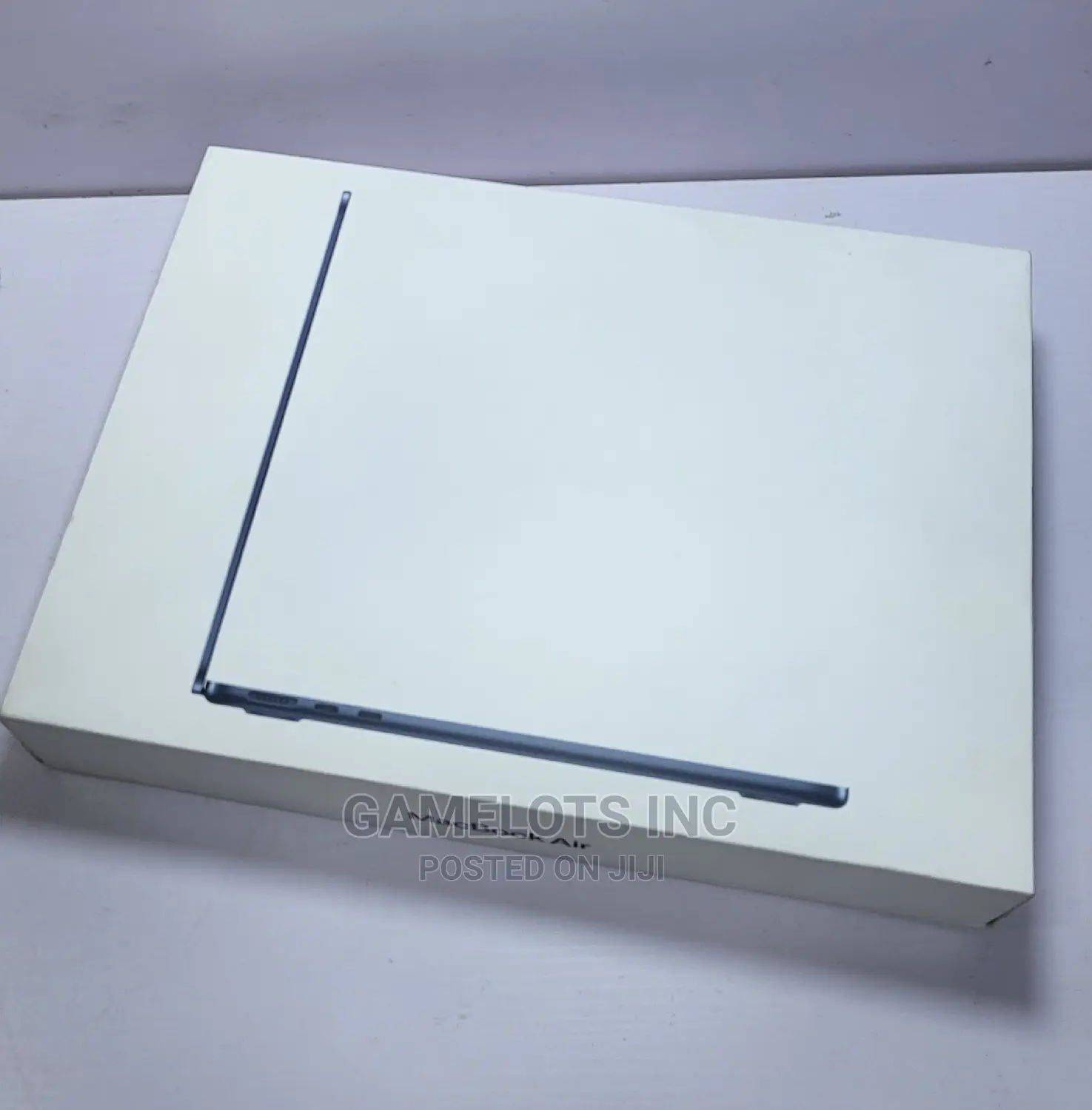 New Laptop Apple MacBook Air 2022 M2 8GB Apple M2 SSD 512GB