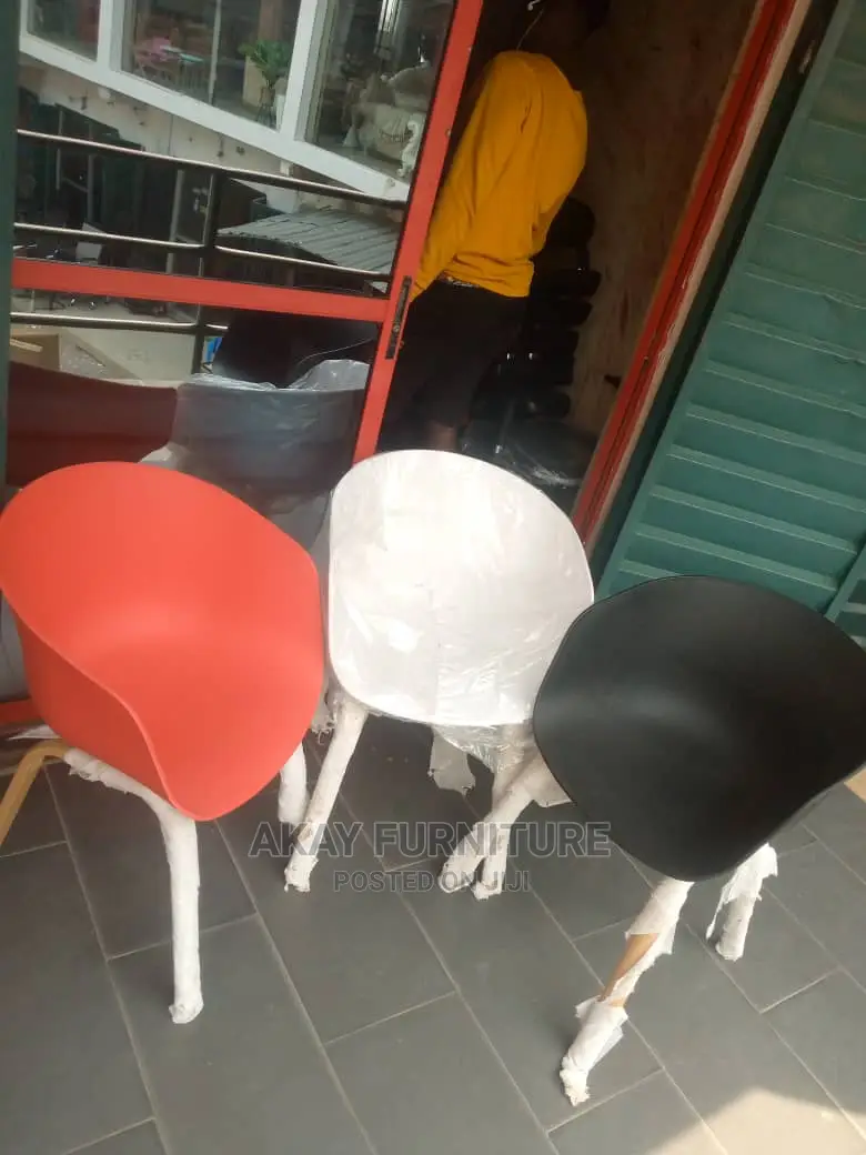 Bucket Restaurant Chair