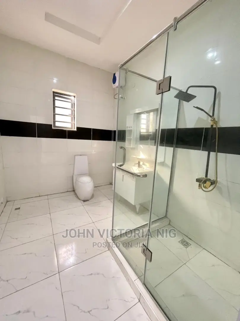 Furnished 5bdrm Duplex in Ikota Lekki for sale