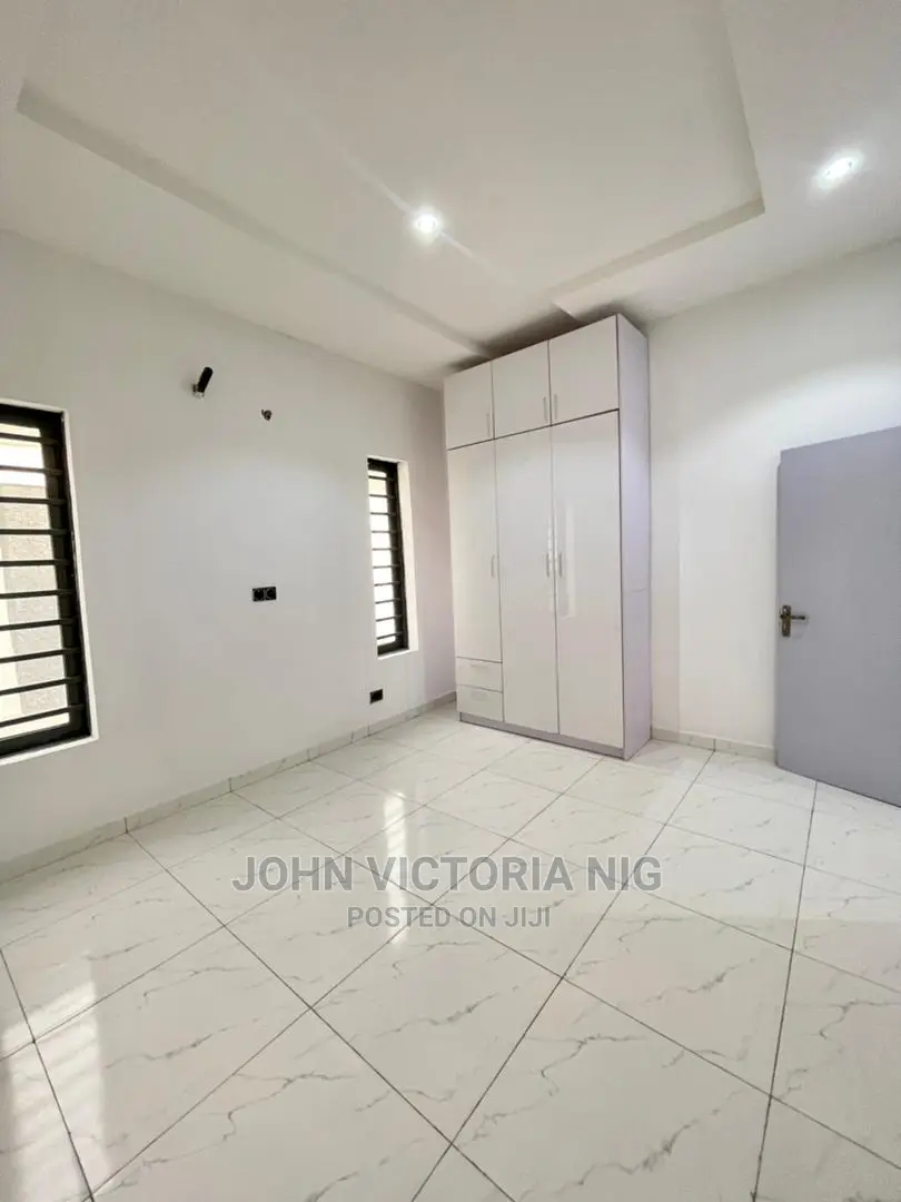 Furnished 5bdrm Duplex in Ikota Lekki for sale