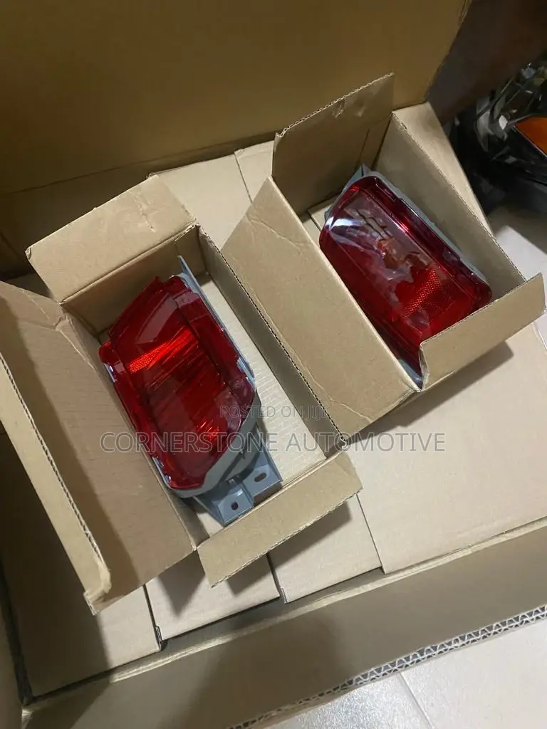 Back Bumper Reflector Prado 2018