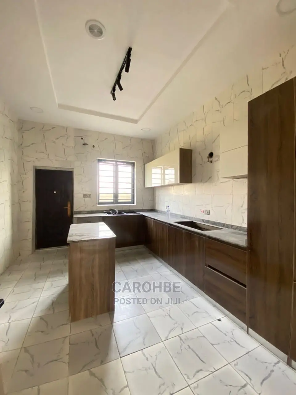 4bdrm Duplex in Lekki, Osapa london for sale