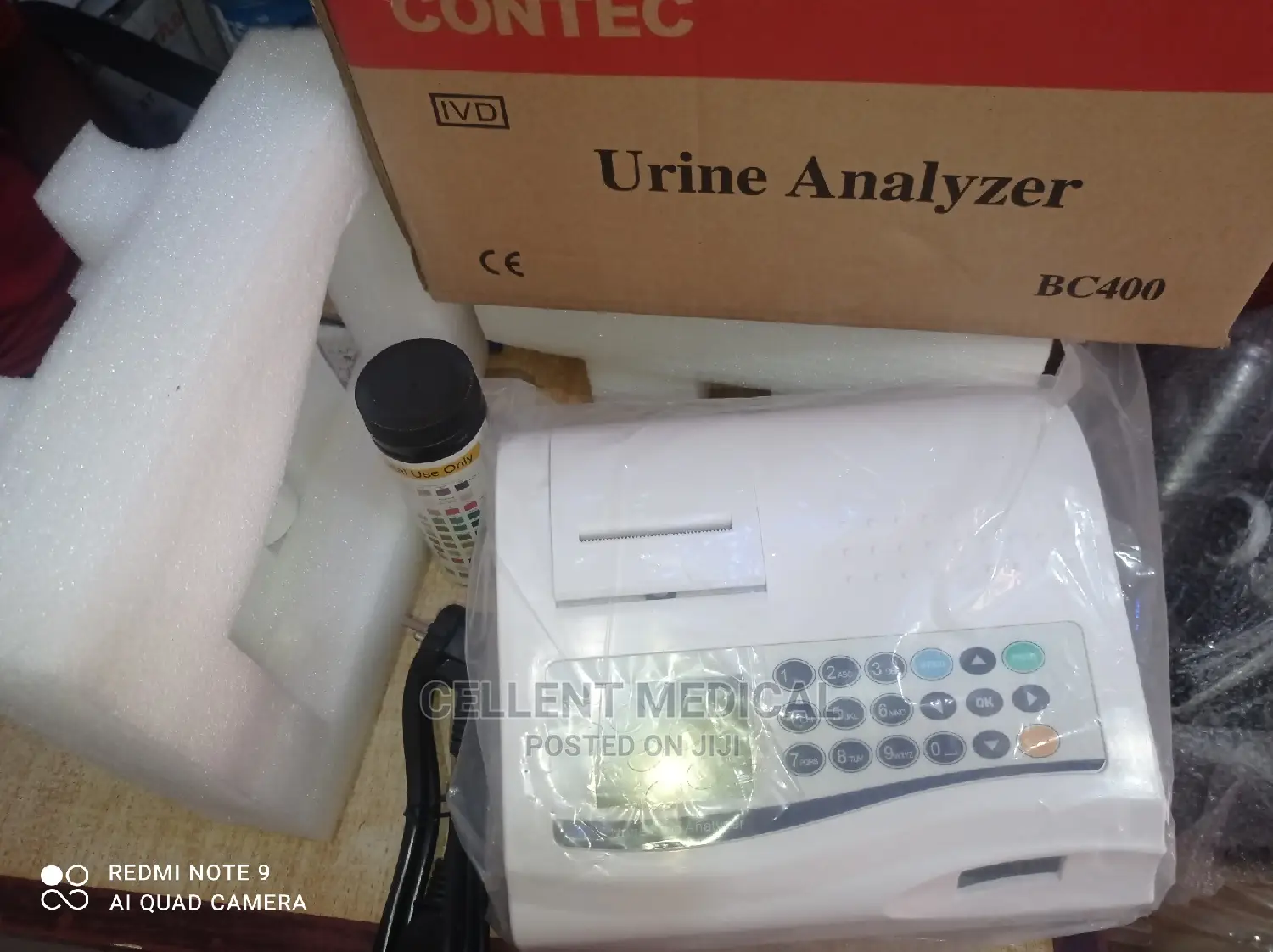 Urine Analyser Machine