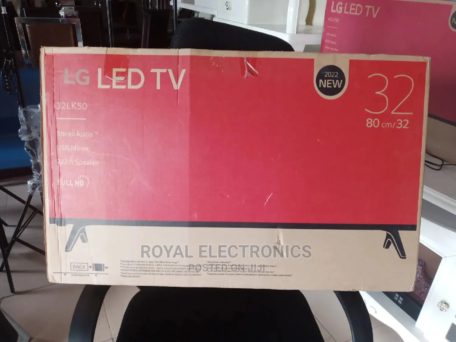 Clean New LG 32-Inch LED TVS