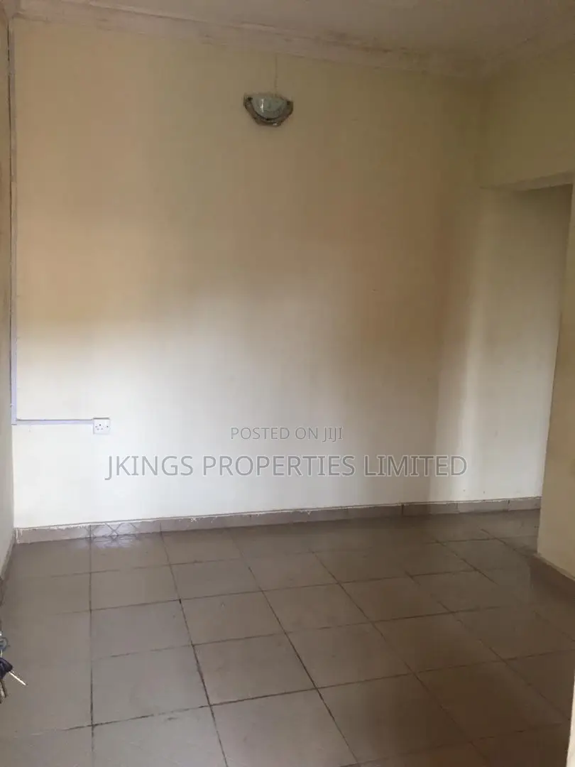 Mini Flat in Akoka for rent
