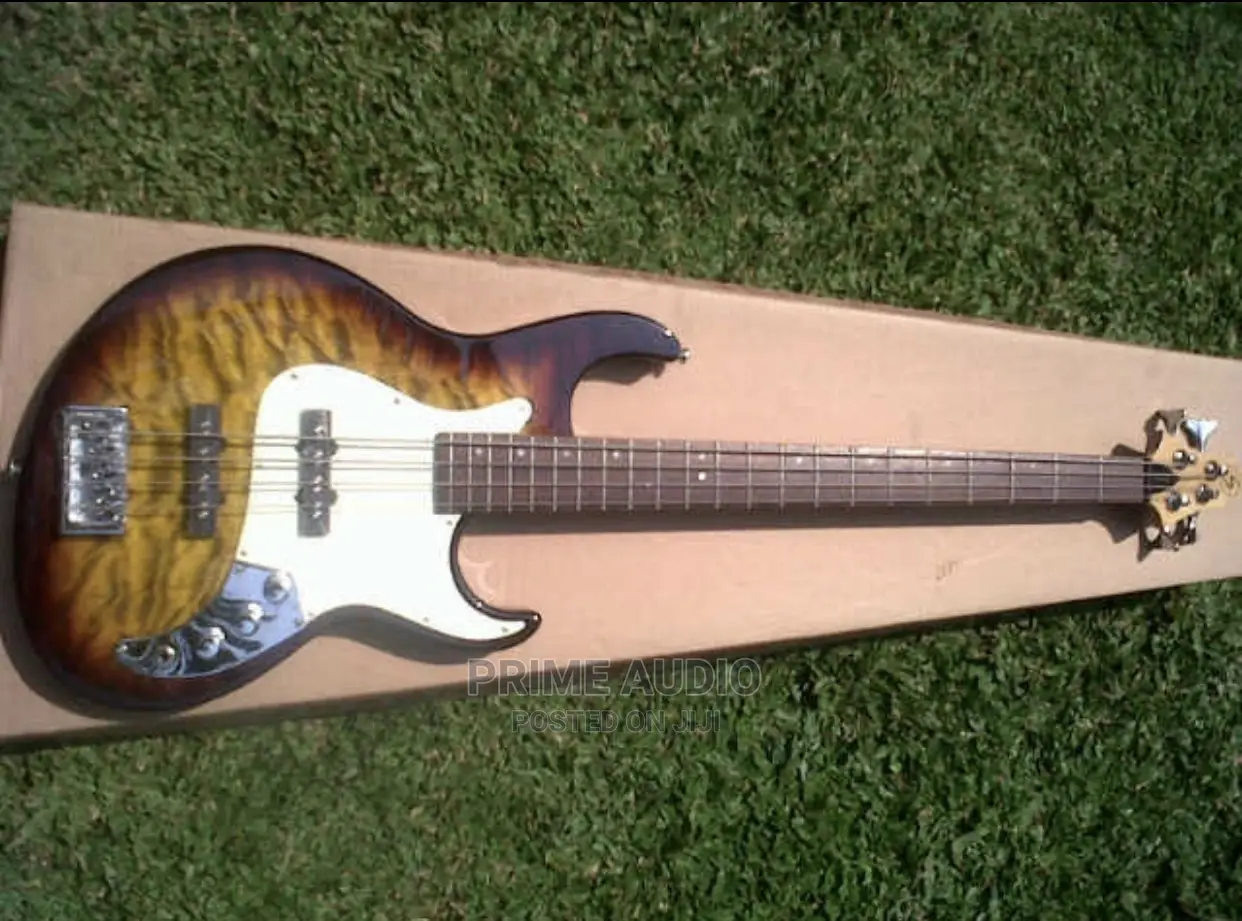 Original Samick Grey Bennett Fairlane FN 4 Bass Guitars