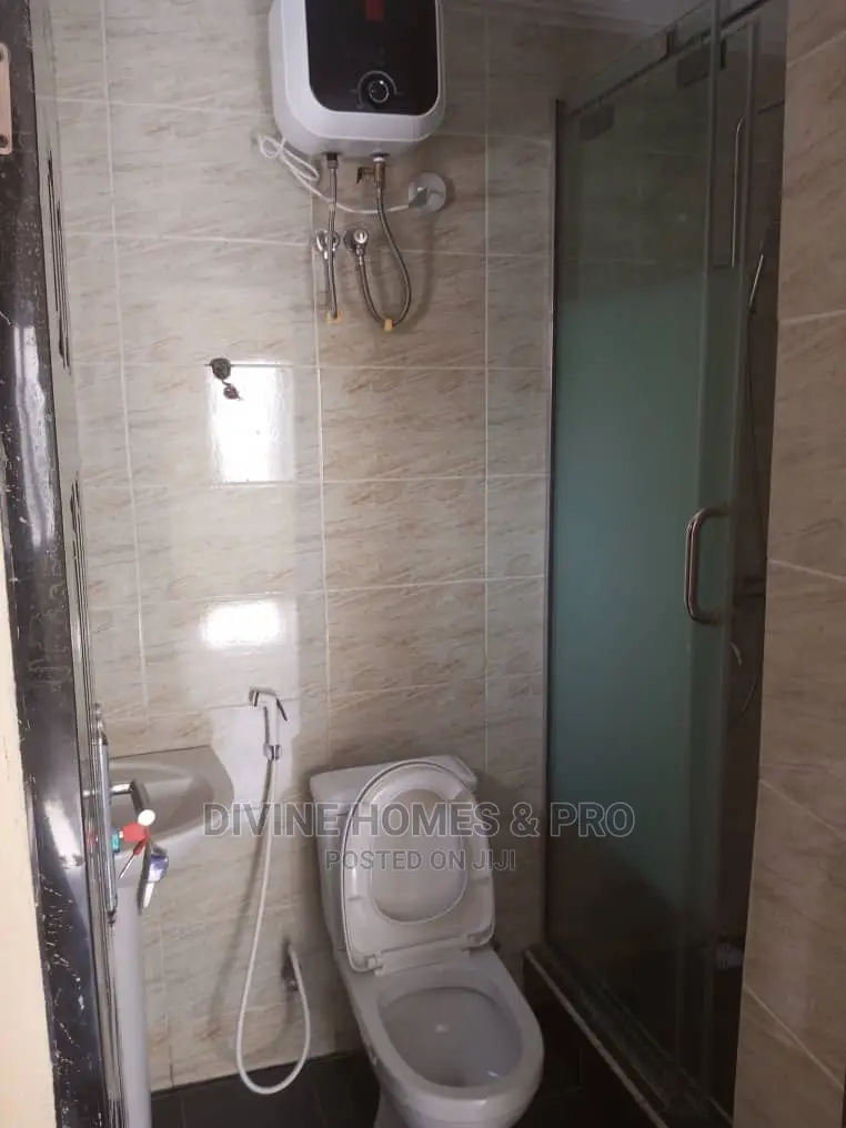 4bdrm Duplex in Life Camp for sale