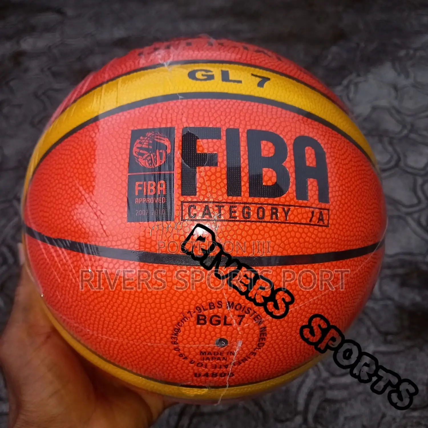 Deluxe MOLTEN GL7 Official Japan Basketball With Active Grip