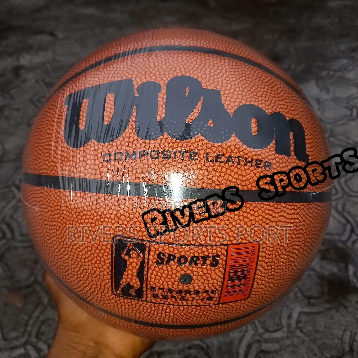 WILSON USA Deluxe Basketball With Active Grip