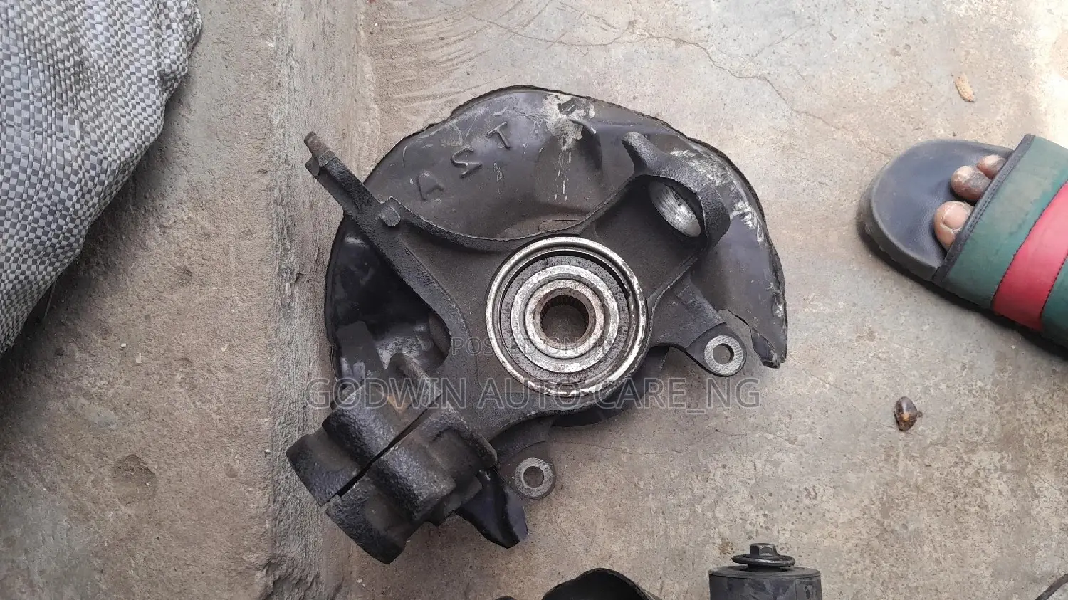 Front Hub 2014 Honda Accord