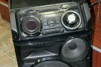 Samsung Mx-Hs8500 Giga Sound System With Bluetooth