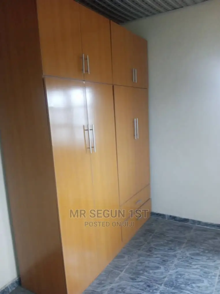 2bdrm Bungalow in Atere Estate Off for rent