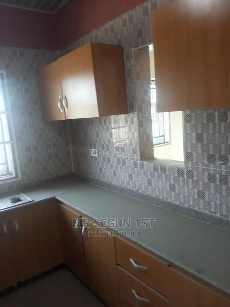 2bdrm Bungalow in Atere Estate Off for rent