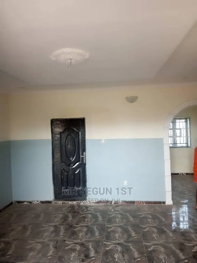 2bdrm Bungalow in Atere Estate Off for rent