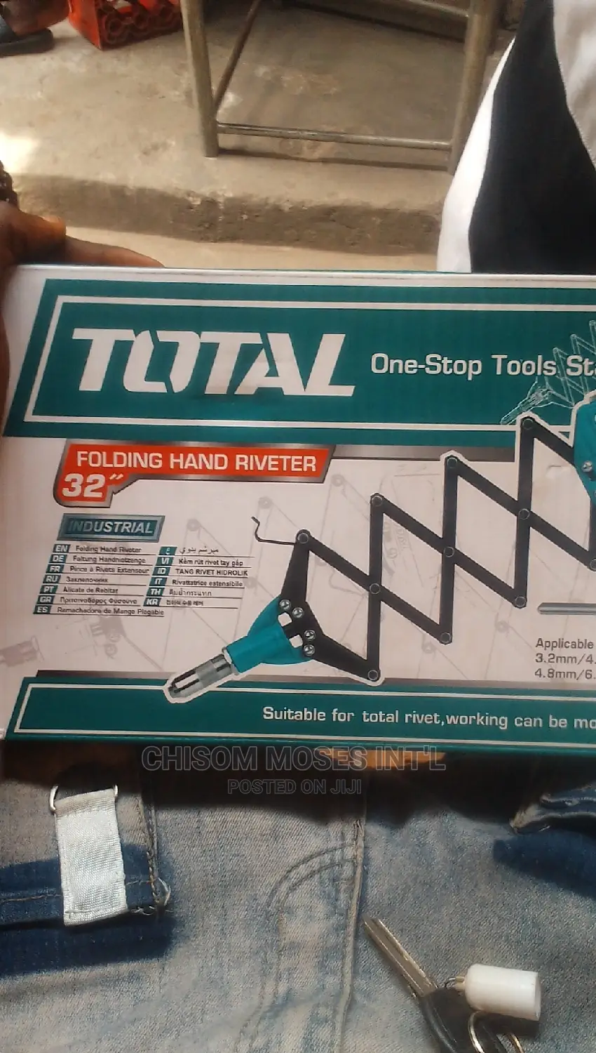 Total Folding Hand Riveter Gun 32"