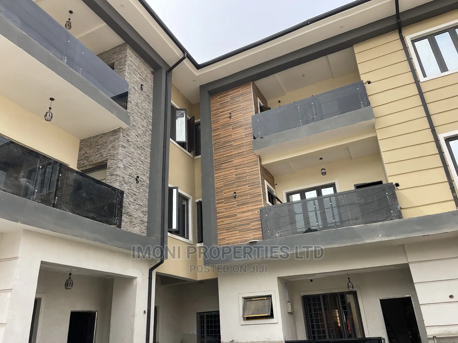 3bdrm Block of Flats in Fo1, Kubwa for rent