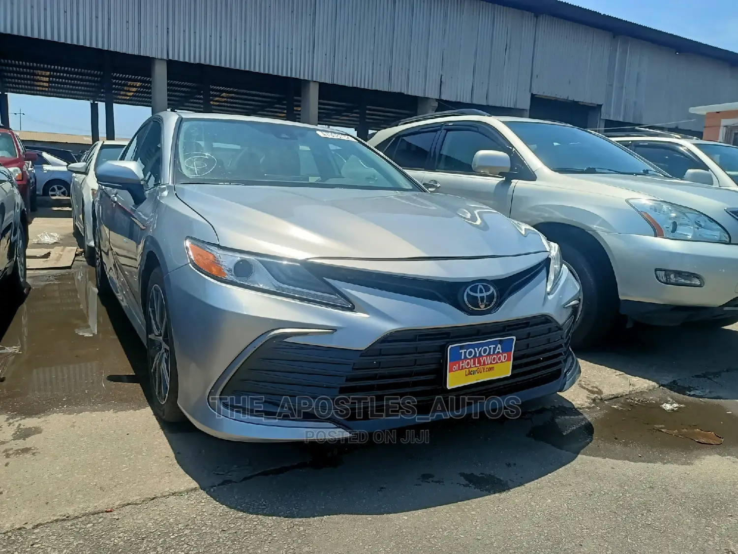 Toyota Camry XLE 2022 Silver