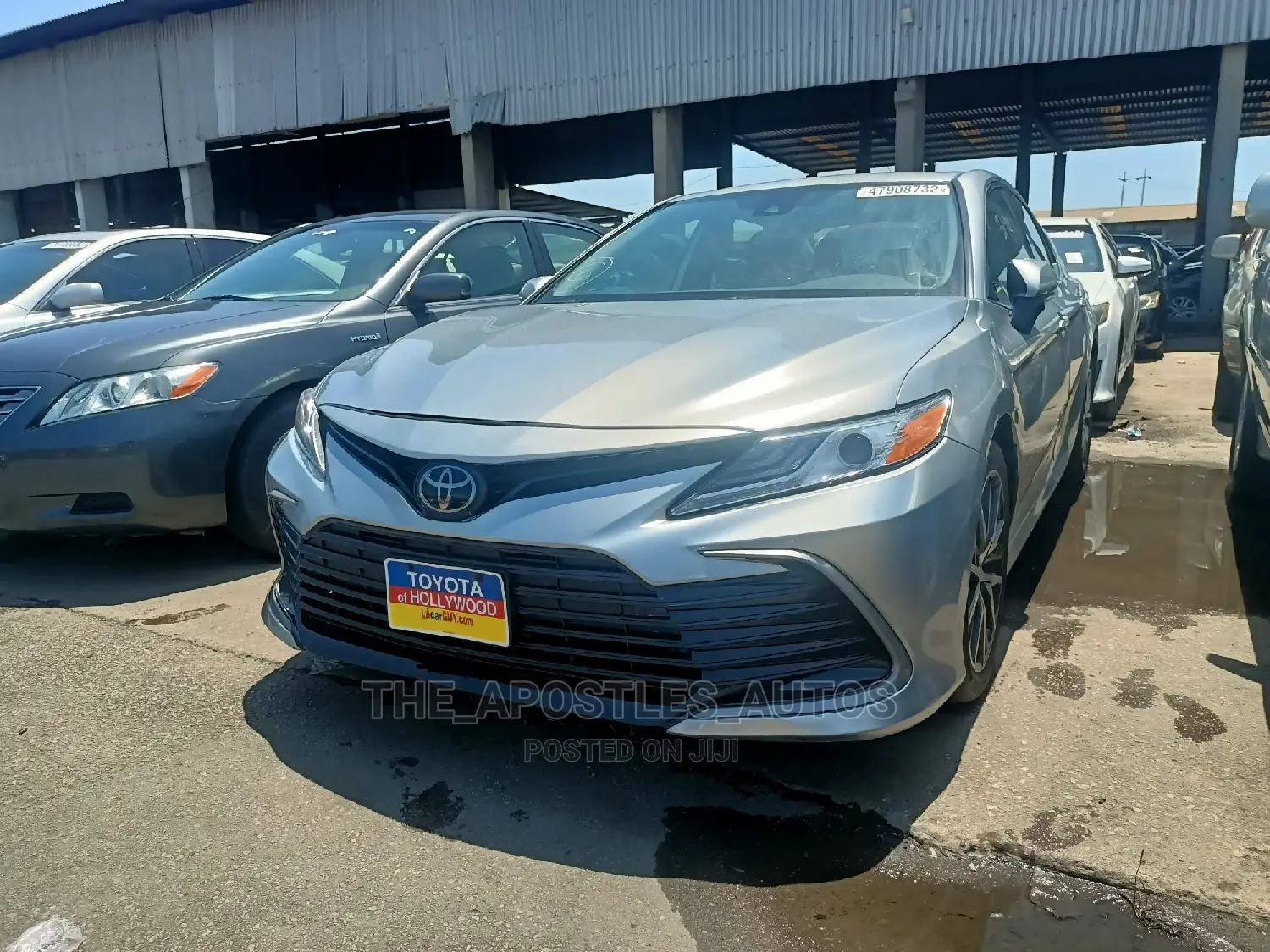 Toyota Camry XLE 2022 Silver