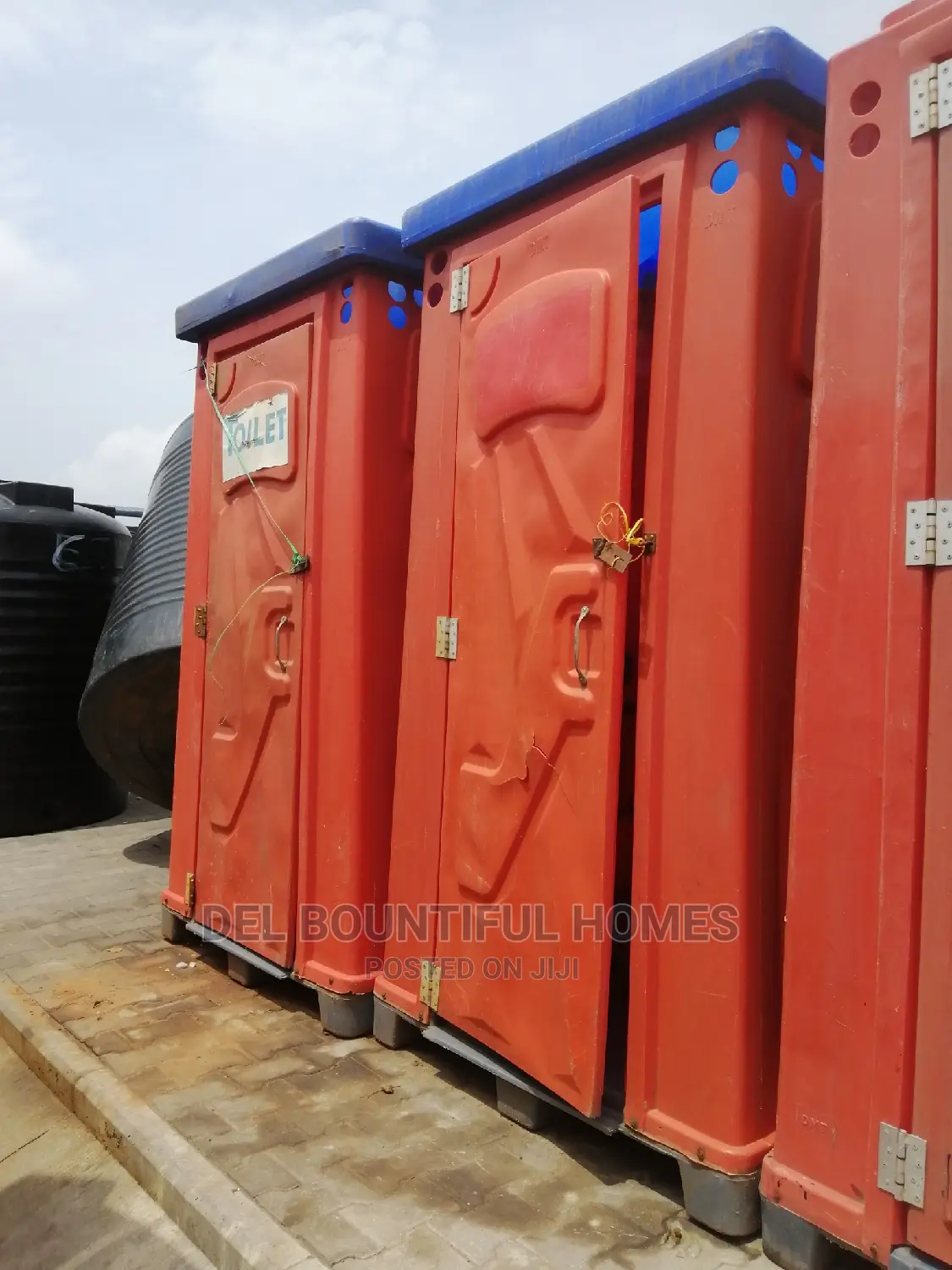 Fairly Used Mobile Toilet