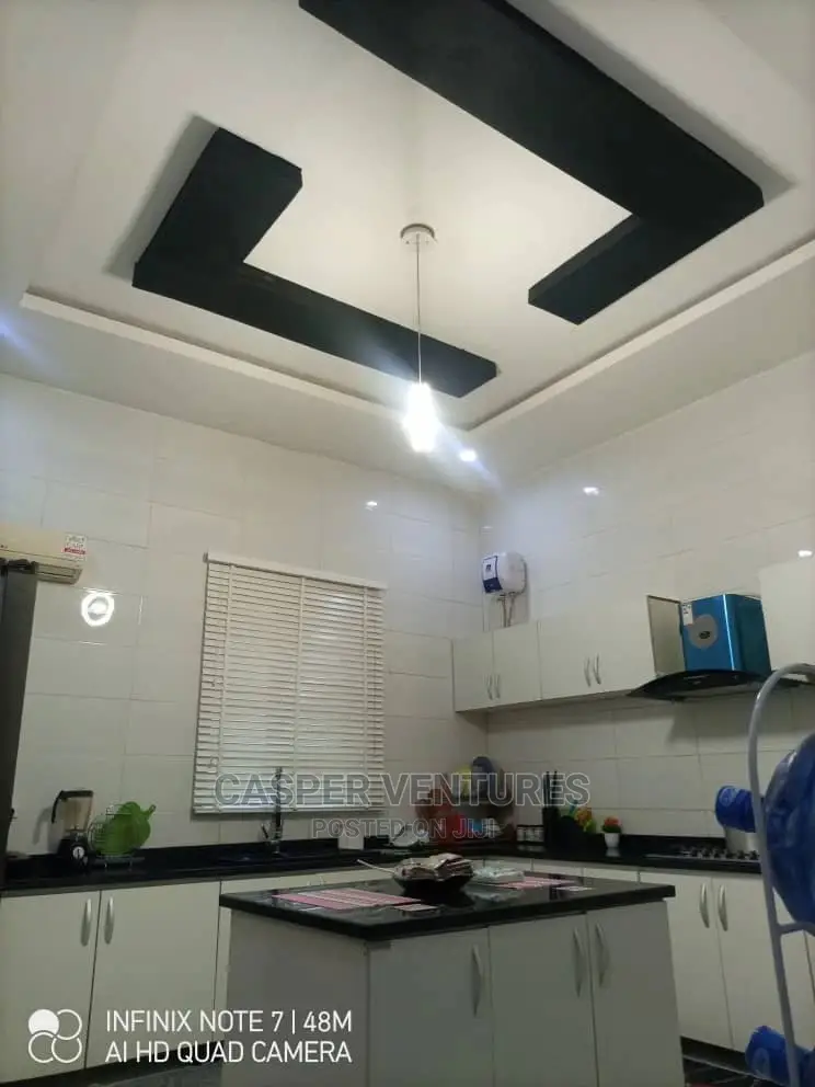 4bdrm Duplex in Agungi for rent