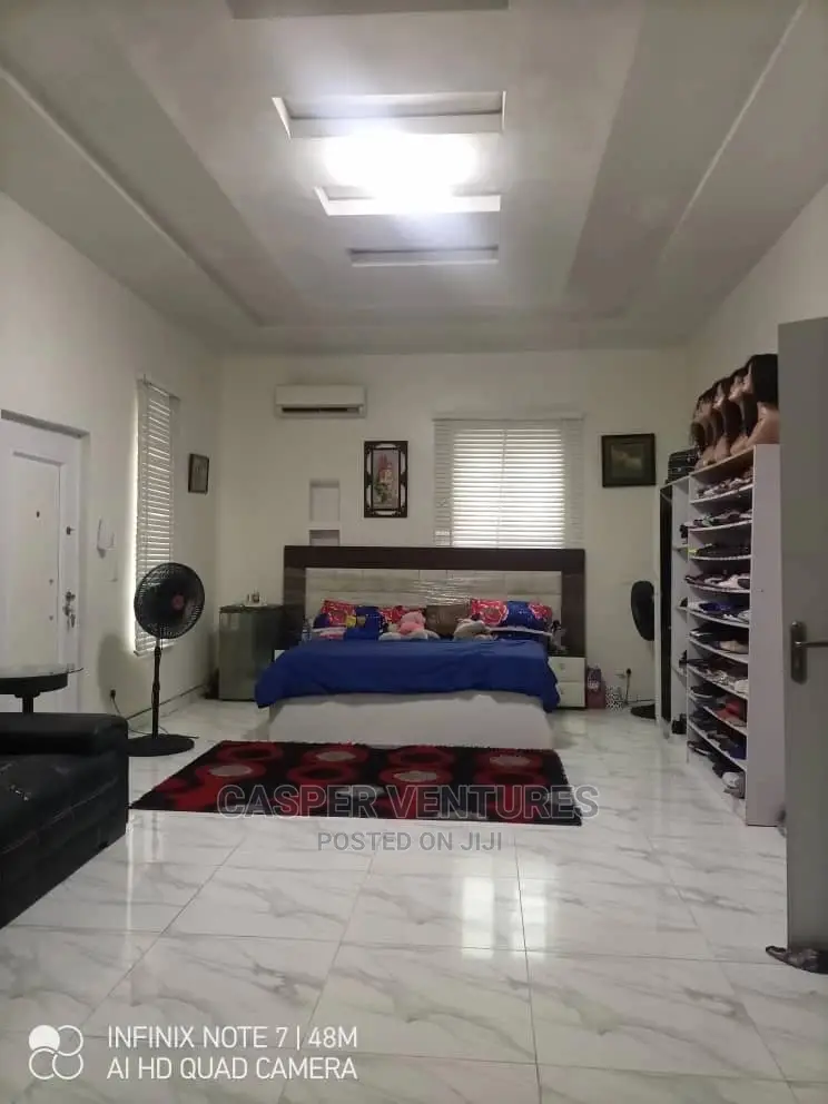4bdrm Duplex in Agungi for rent