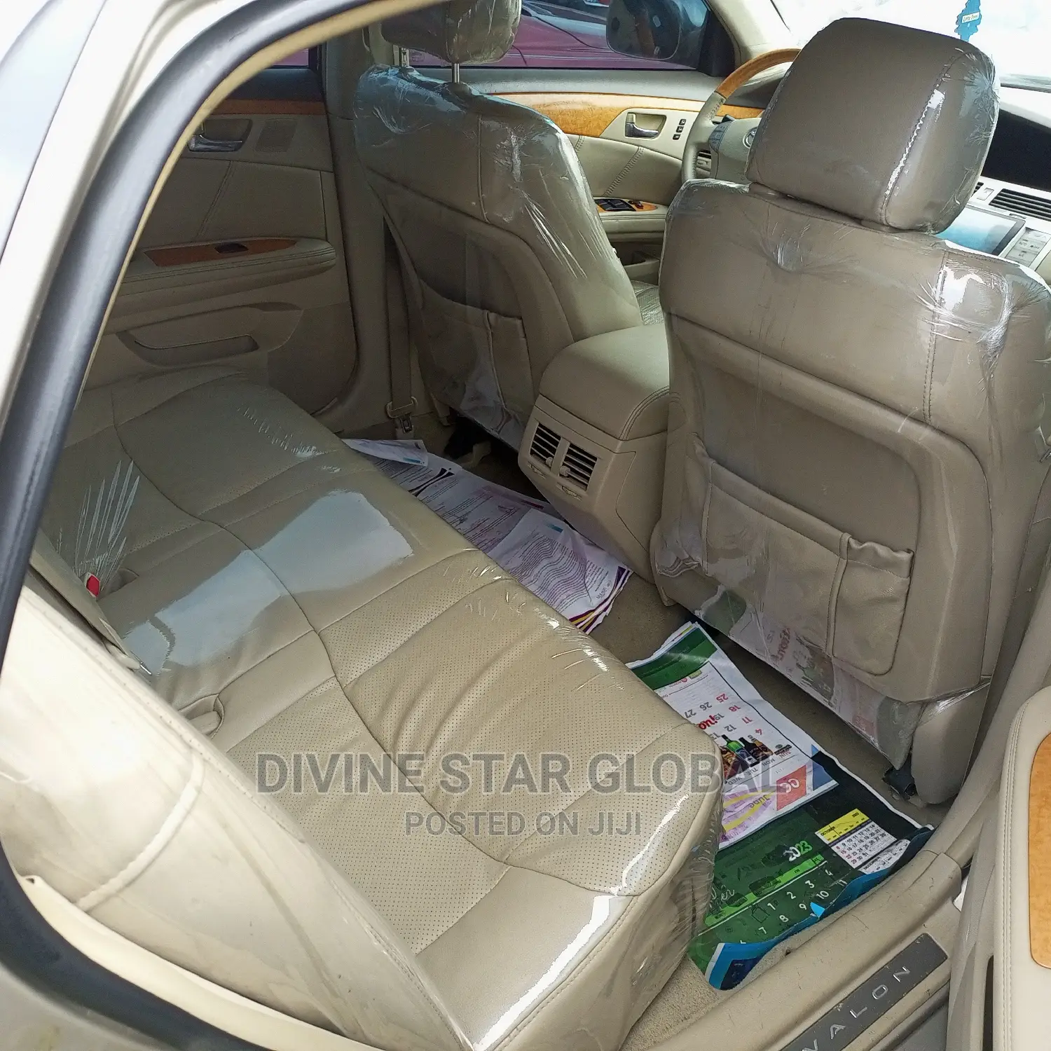 Toyota Avalon Limited 2005 Gold