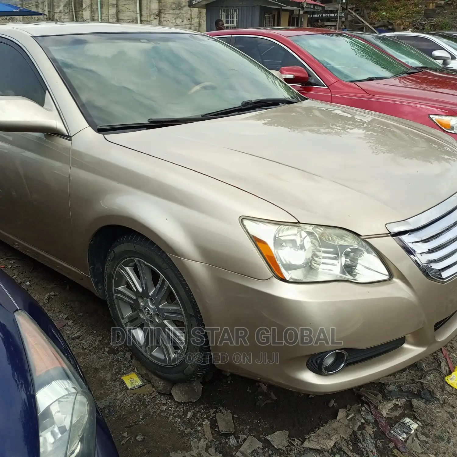 Toyota Avalon Limited 2005 Gold