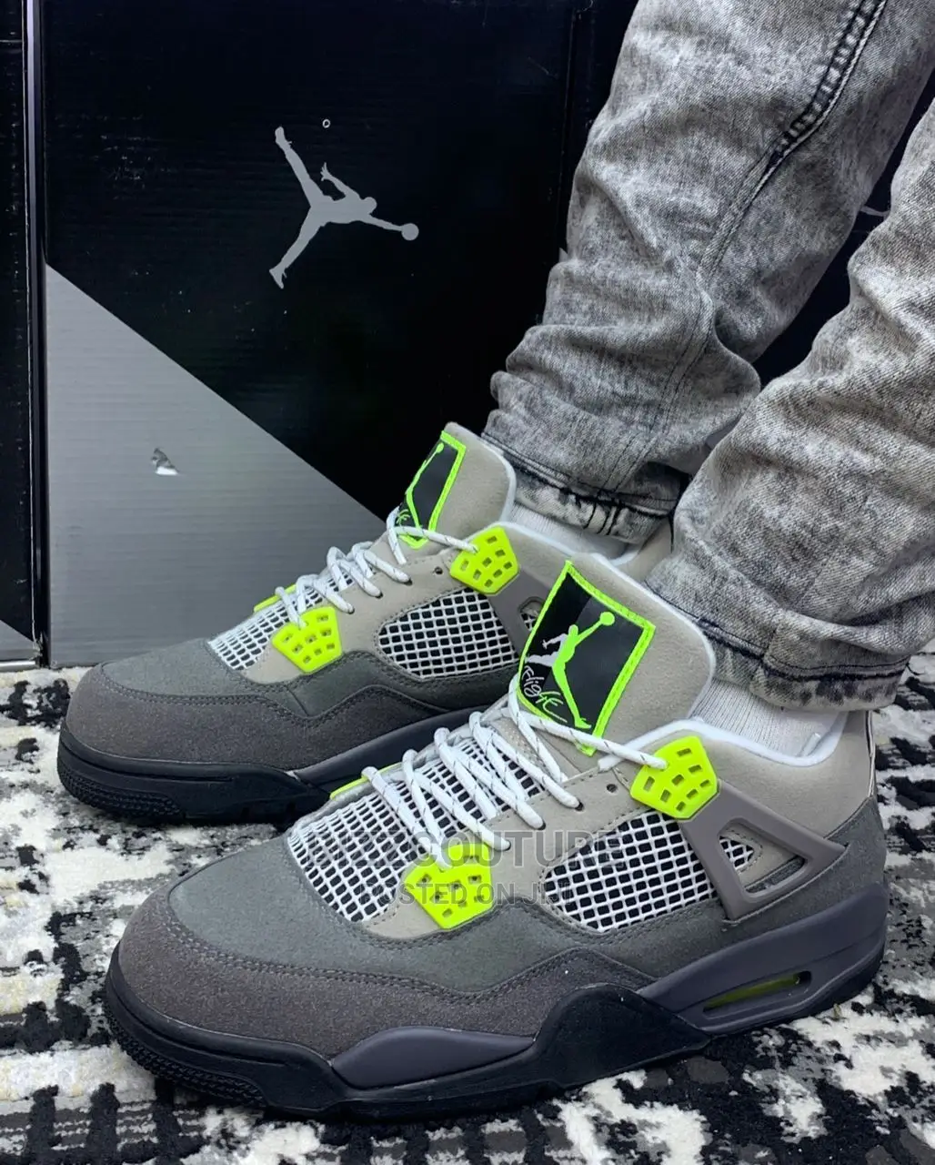 Original AIR JORD 4 Retro Neon Size 40-50 Available in Store