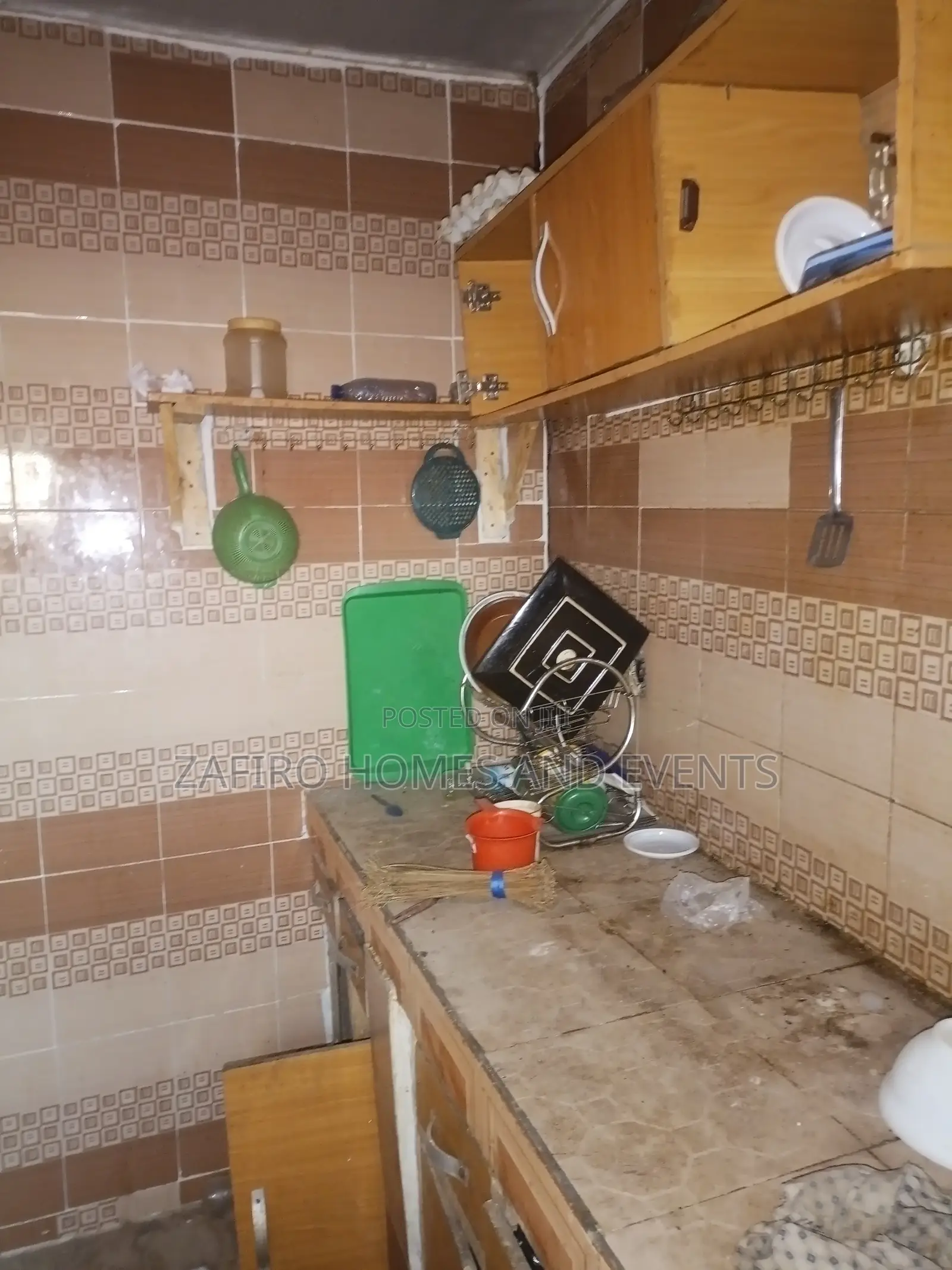 3bdrm Bungalow in Ife Estate, Iwo Road for sale