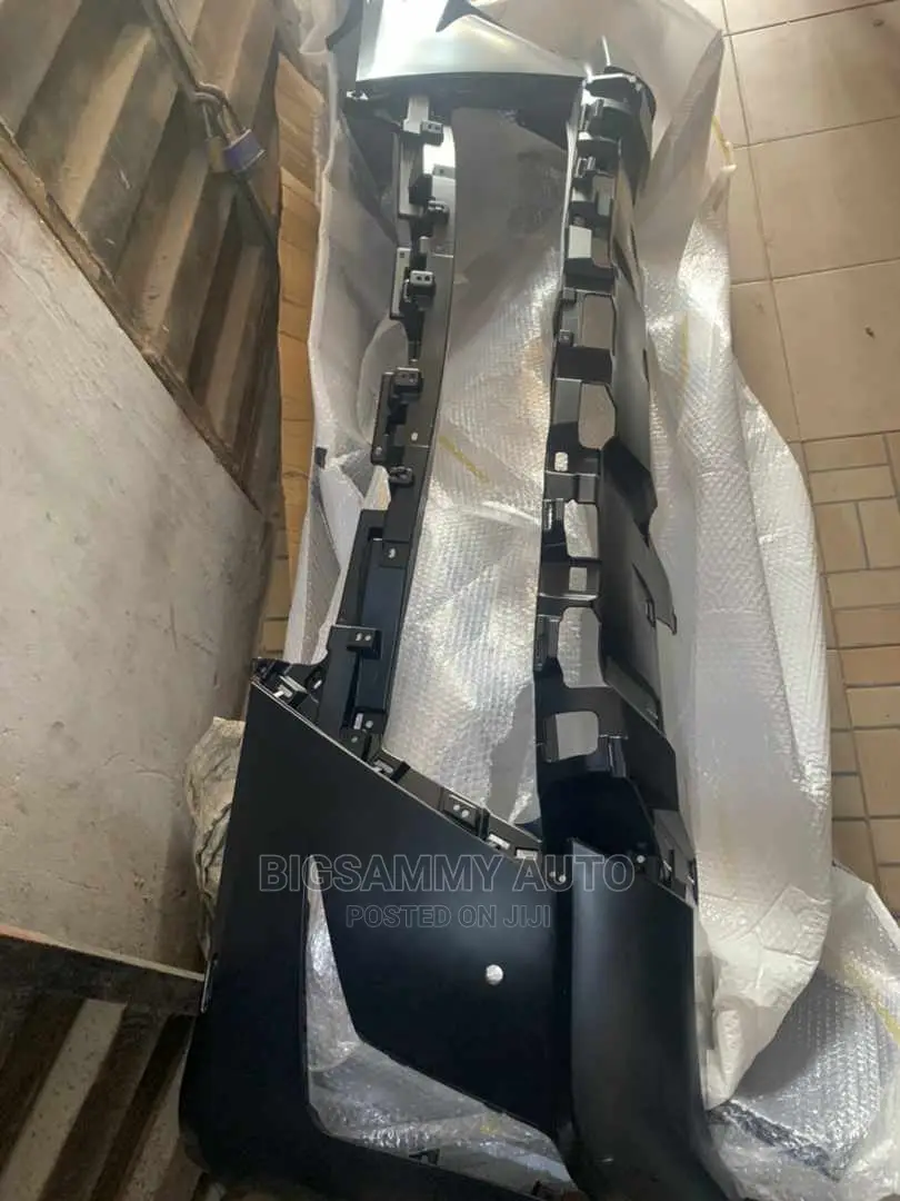 LX 570 2017 / 2020 Front Bumper