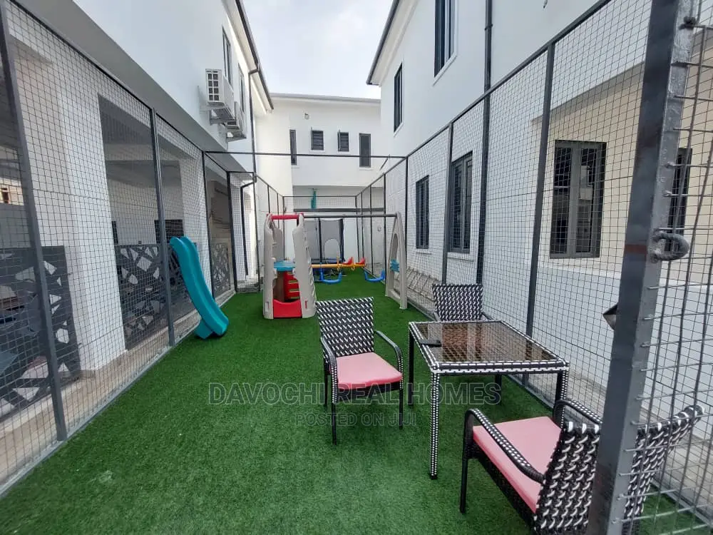 4bdrm Duplex in By Chevron Second, Lekki for rent