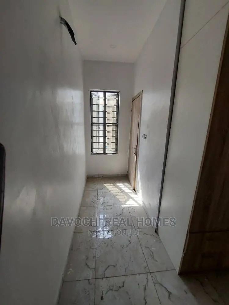 4bdrm Duplex in By Chevron Second, Lekki for rent