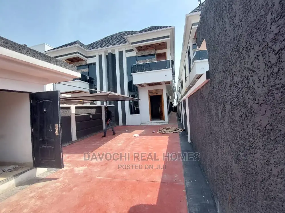 4bdrm Duplex in By Chevron Second, Lekki for rent