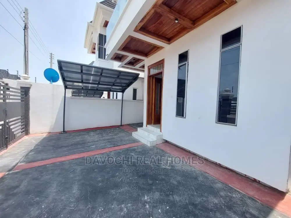 4bdrm Duplex in By Chevron Second, Lekki for rent