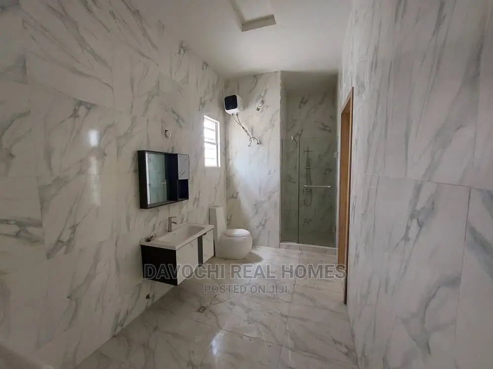 4bdrm Duplex in By Chevron Second, Lekki for rent