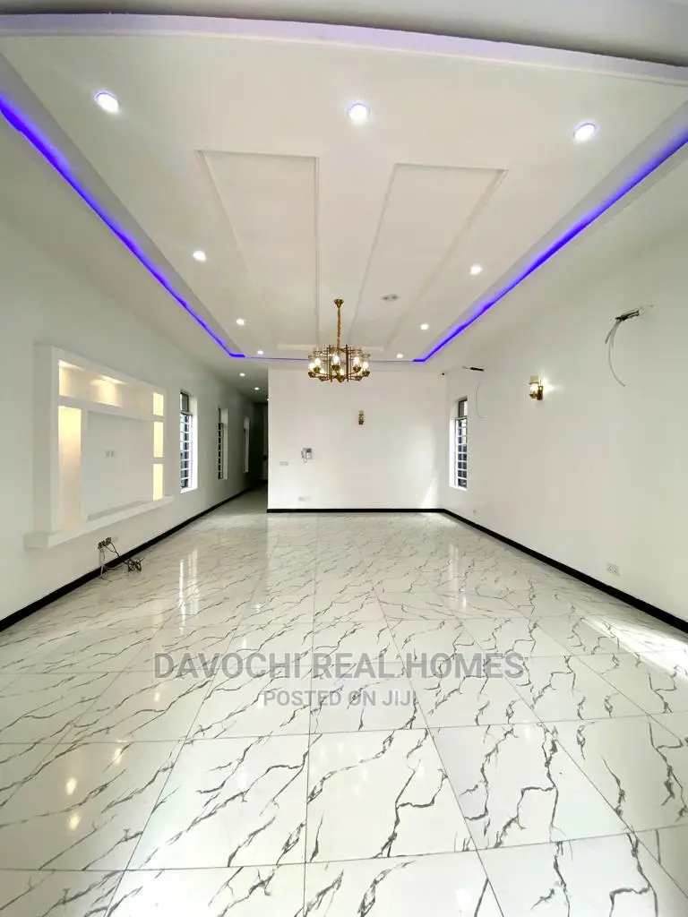 4bdrm Duplex in By Chevron Second, Lekki for rent