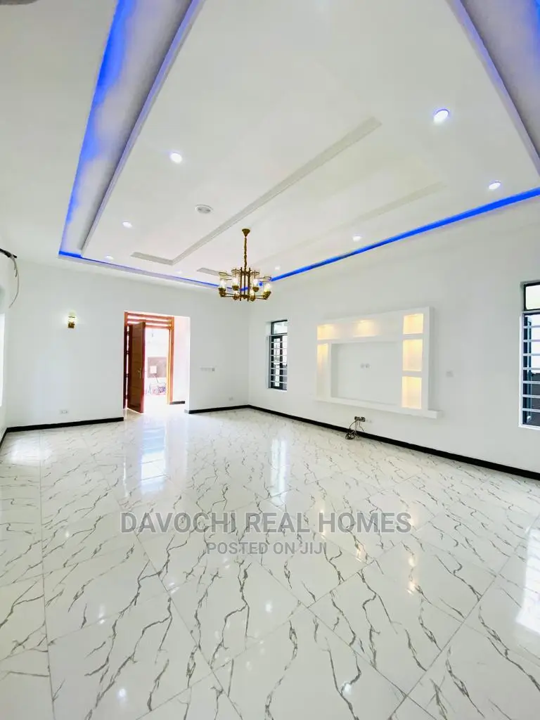 4bdrm Duplex in By Chevron Second, Lekki for rent