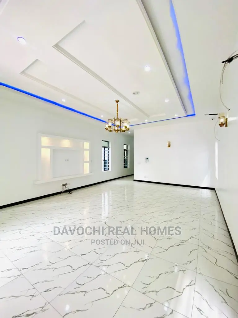 4bdrm Duplex in By Chevron Second, Lekki for rent