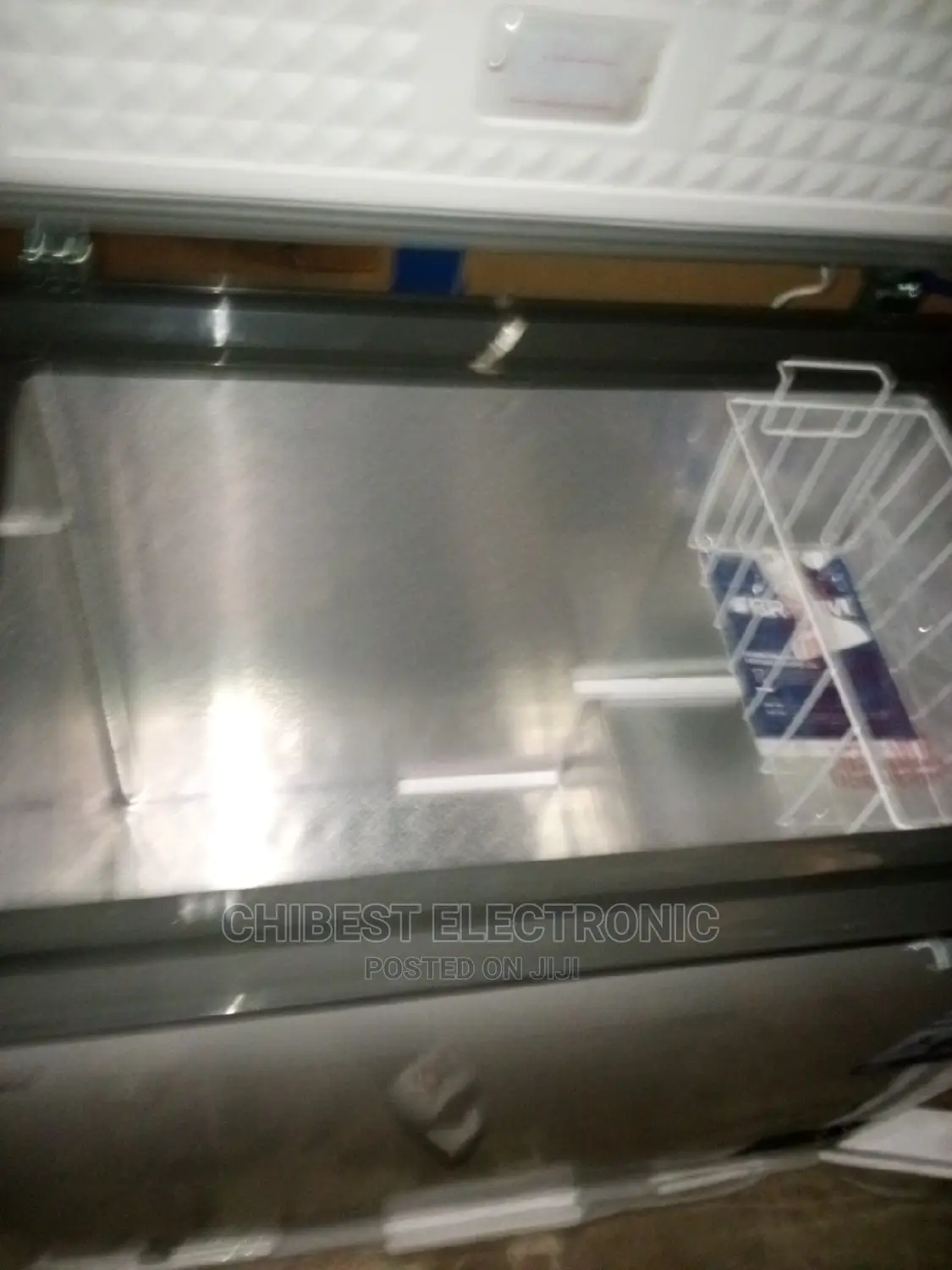 Brhum Chest Freezer 200mw With a Basket