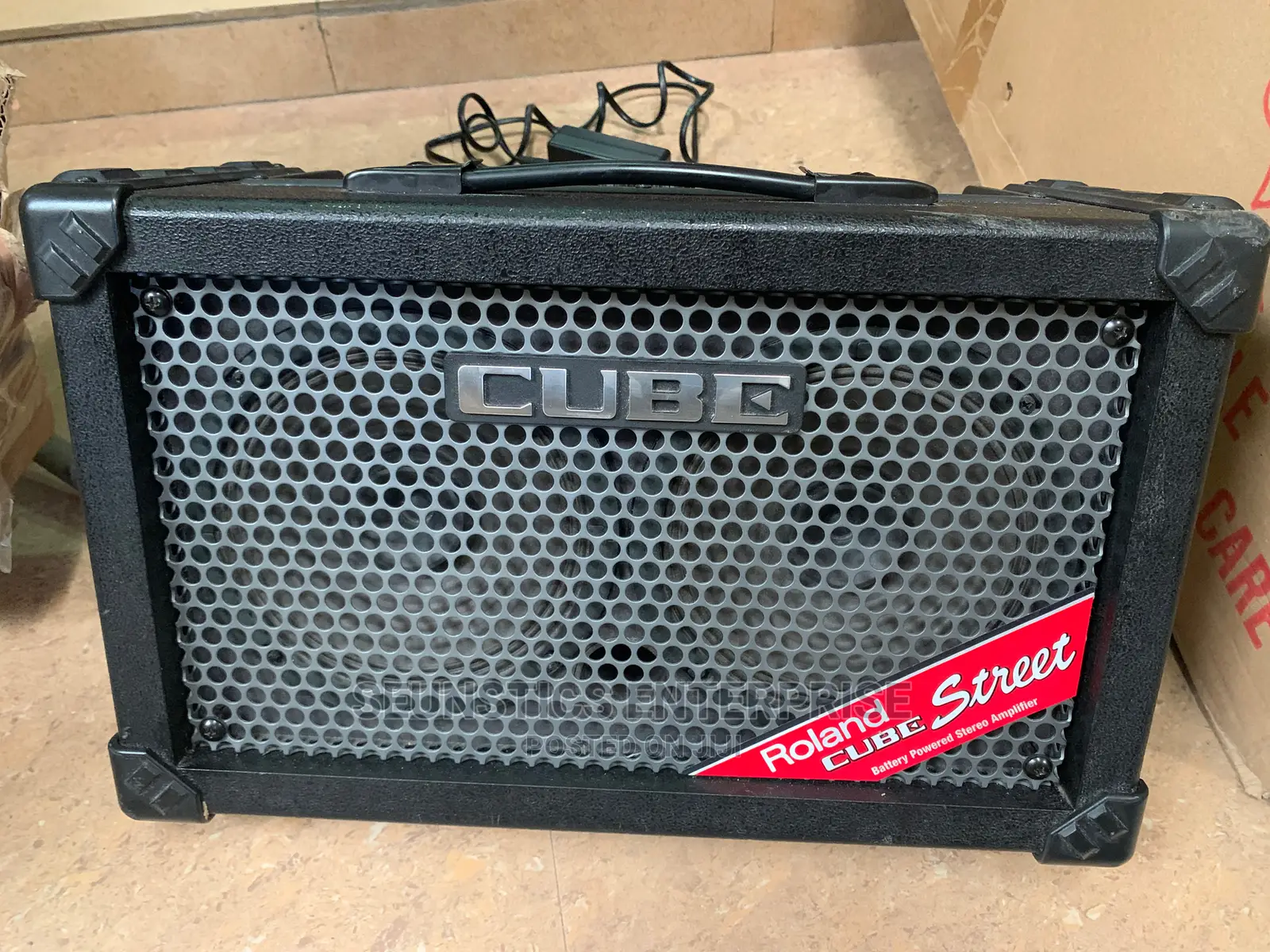 Roland Cube Street Battery Powered Stereo Amp (Combo)