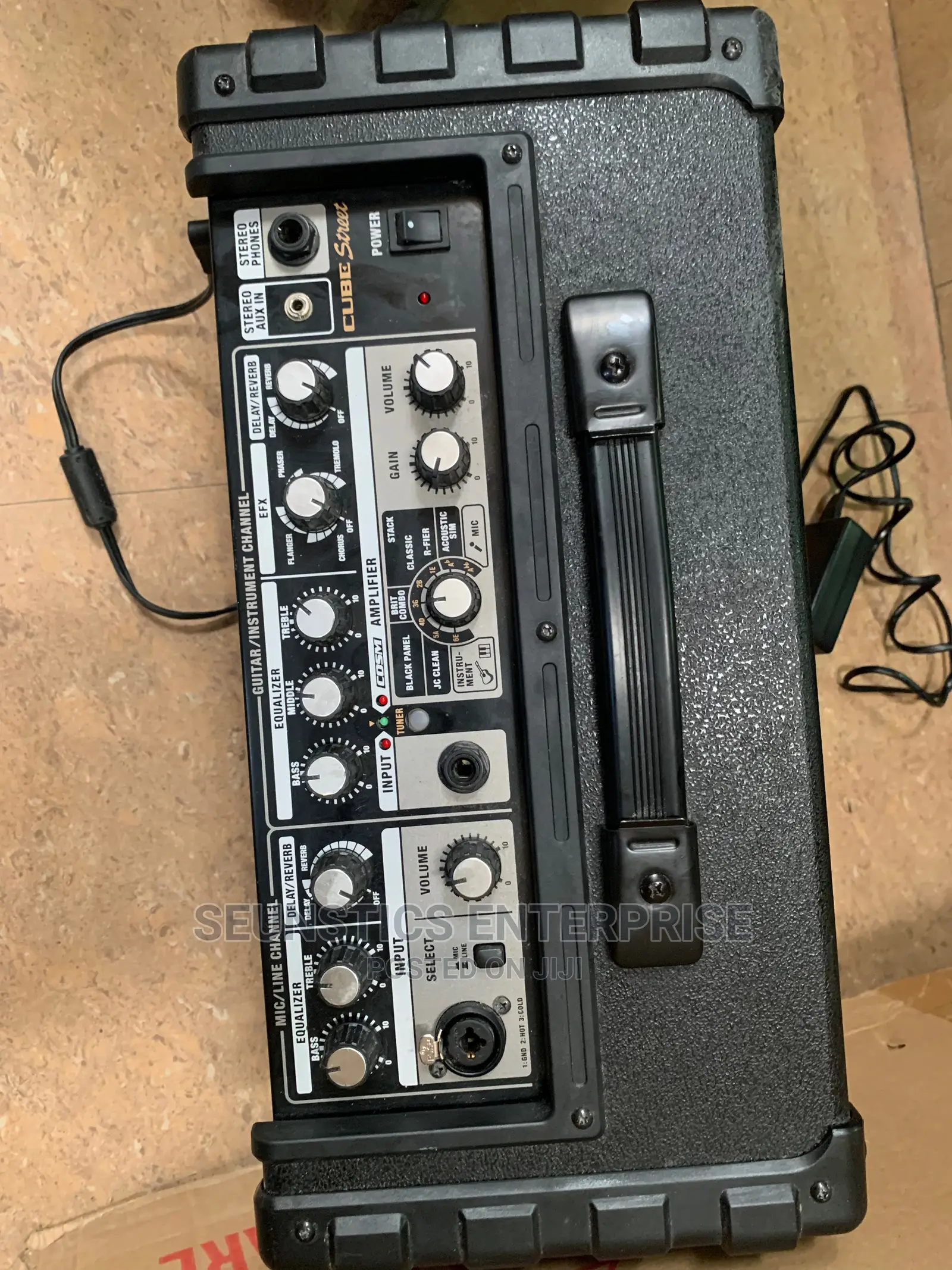 Roland Cube Street Battery Powered Stereo Amp (Combo)