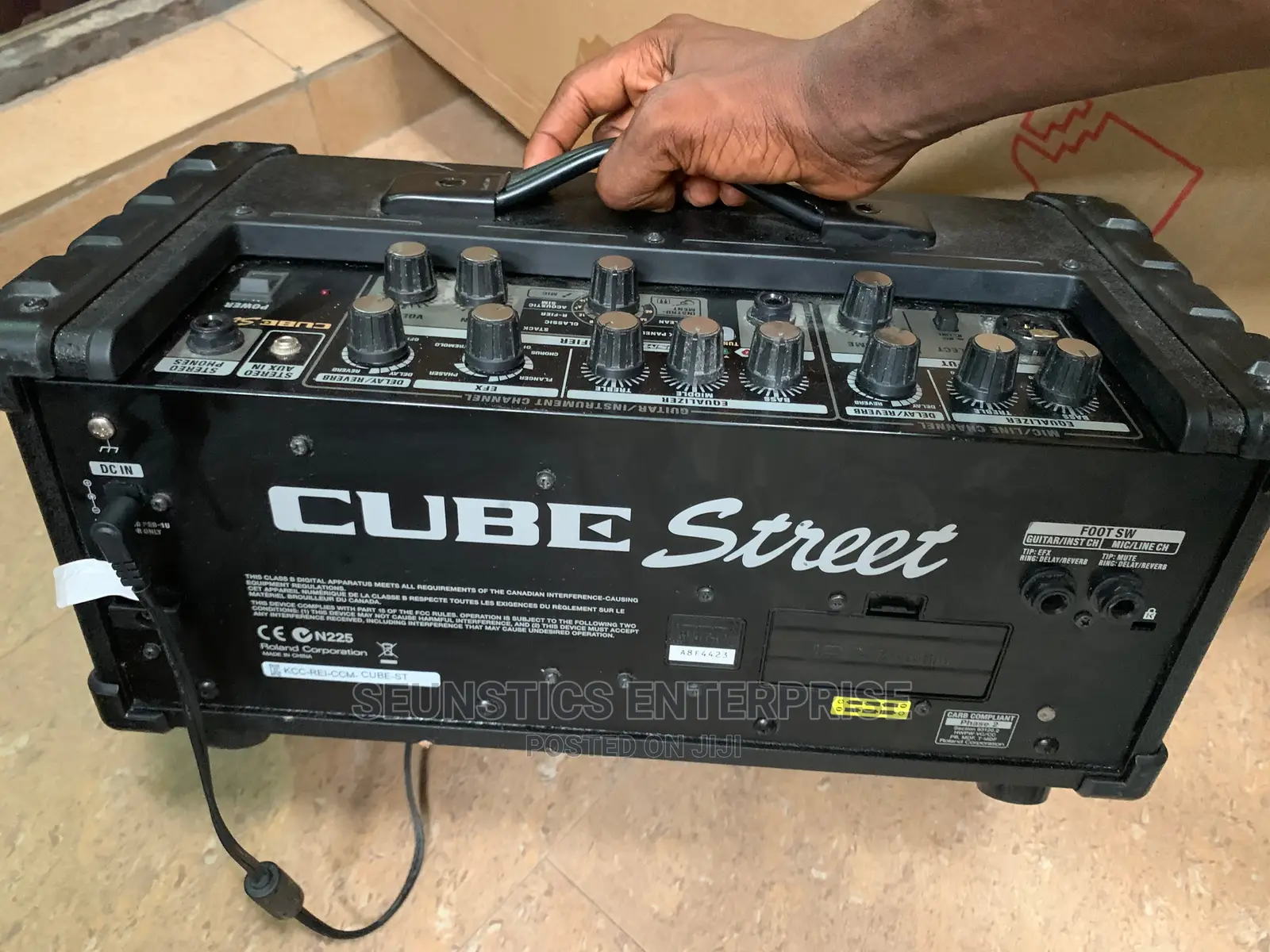 Roland Cube Street Battery Powered Stereo Amp (Combo)