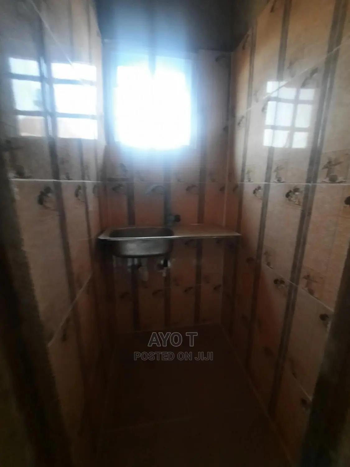 Studio Apartment in Bariga for rent